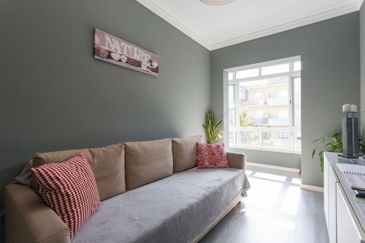 Be Local - Apartment With 2 Bedrooms In Moscavide - Lisbona Esterno foto