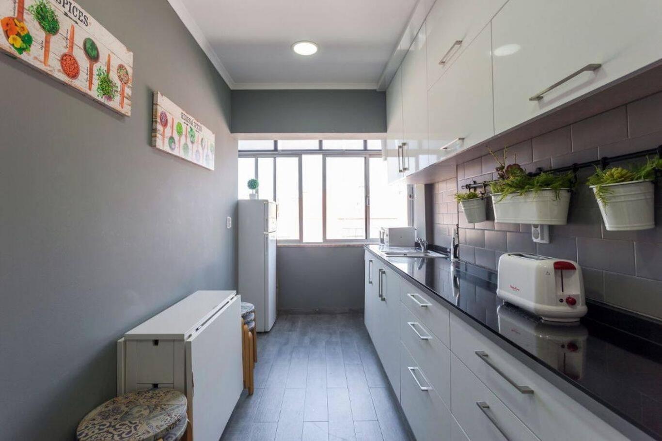Be Local - Apartment With 2 Bedrooms In Moscavide - Lisbona Esterno foto