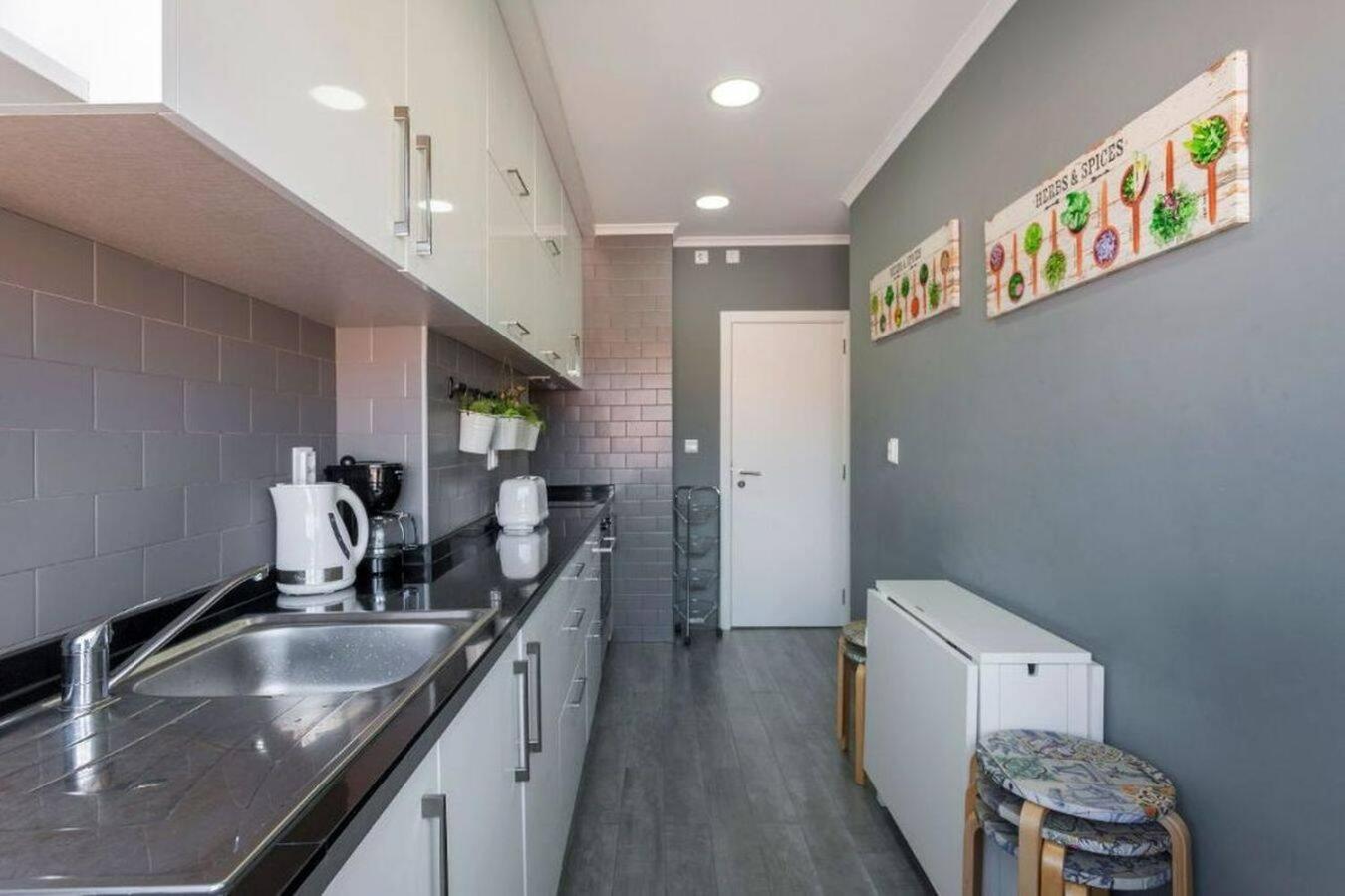 Be Local - Apartment With 2 Bedrooms In Moscavide - Lisbona Esterno foto